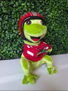 Gemmy Dancing Plush Frog Race Car Driver I Can’t Drive 55 VTG Frogz Animated